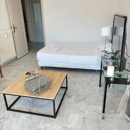 Apartment Le Persepolis 50 M De La Mer Cagnes-sur-Mer